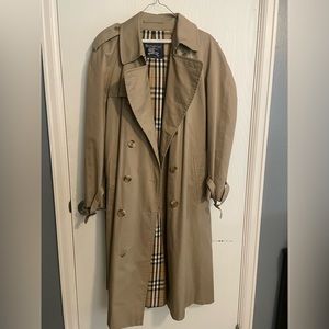 Burberry Men’s L Trenchcoat